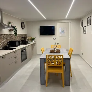 https://villa-marimuntagna.taorminaitalyhotels.com